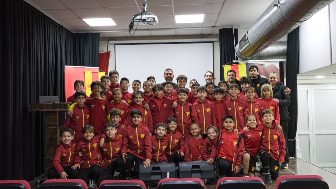 Gençlerle Teknoloji Bağımlılığı Üzerine Farkındalık Semineri Gerçekleştirildi - 2