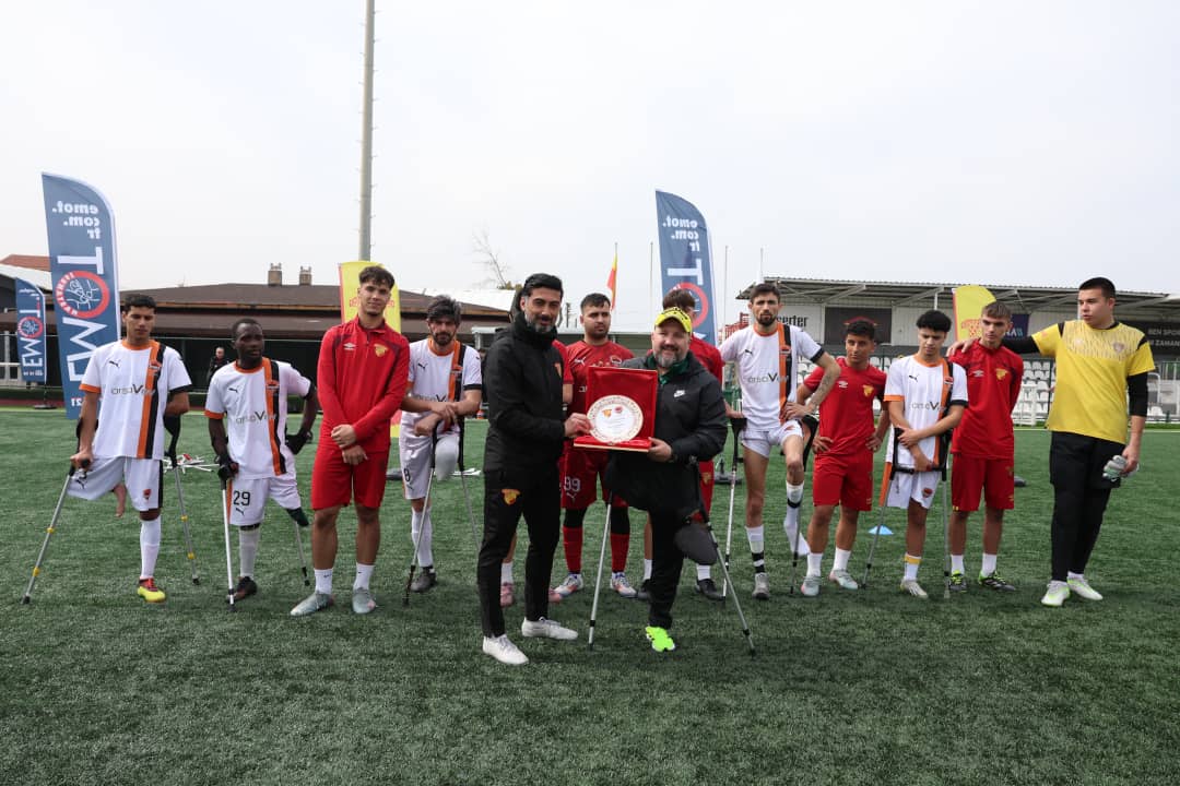 "Ortak Oyun": Göztepe U17 ve Ege Gücü Ampute Takımı Aynı Sahada Buluştu - 2
